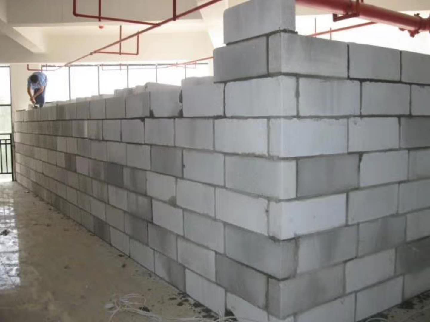 凌云蒸压加气混凝土砌块承重墙静力和抗震性能的研究